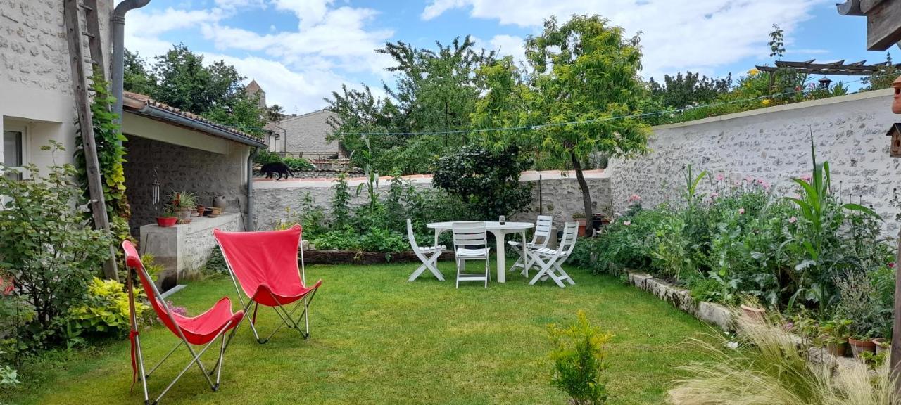 Suite De Charme Dans Une Maison Charentaise Коз Экстерьер фото